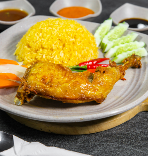Cơm Đùi Gốc Tư Gà Ta 